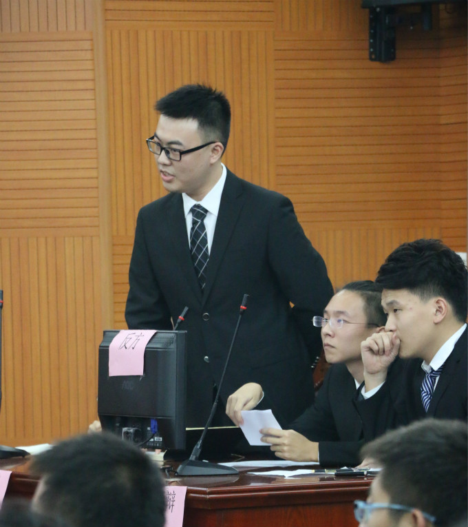 反方辩手_meitu_5.jpg