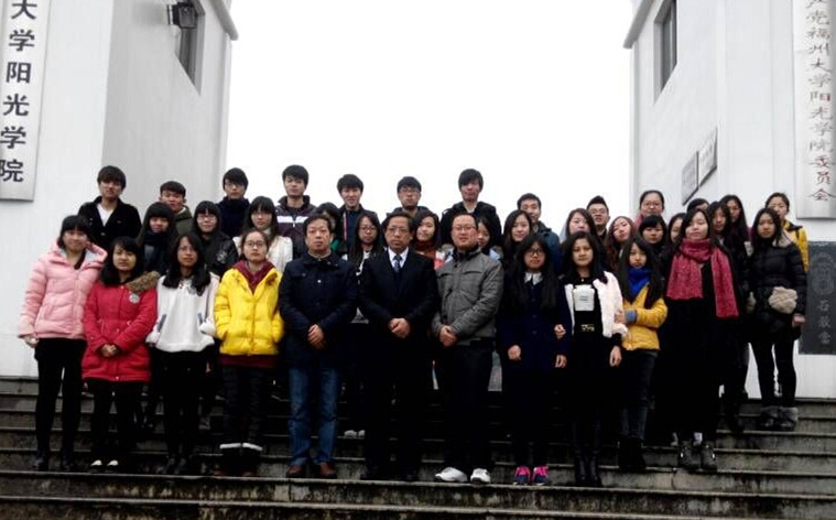 各位老师与12级学生合影.jpg