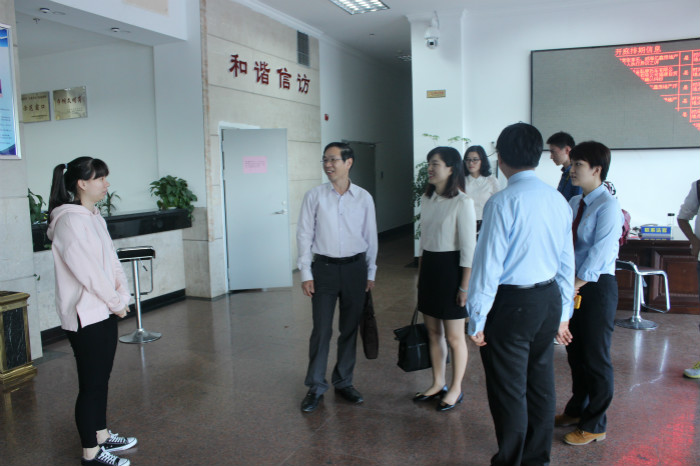 慰问法律系实习生_meitu_1.jpg