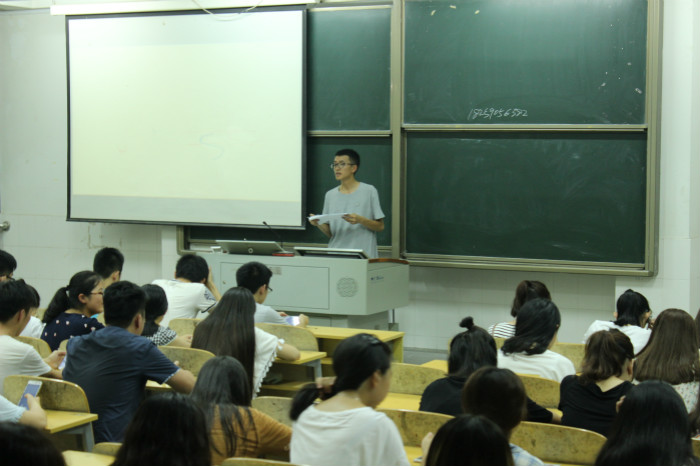 任导认识新同学_meitu_1.jpg