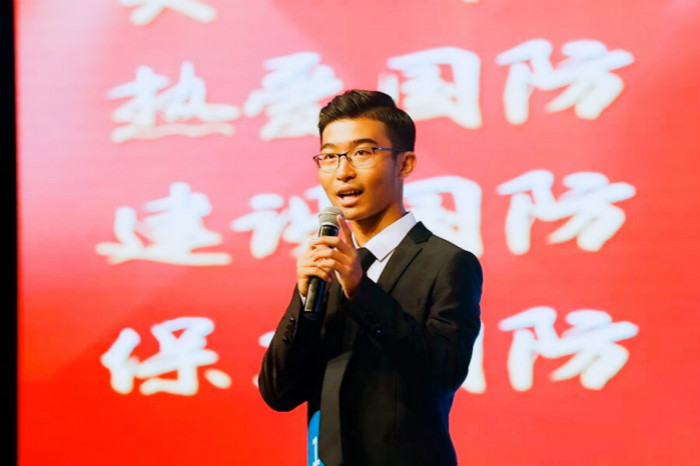 D4DA35C4AA2505D3690C779E4E9C3ADB_meitu_1.jpg